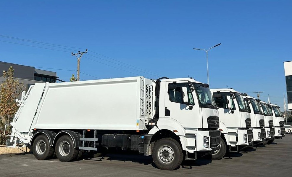 Waste_Management_Trucks